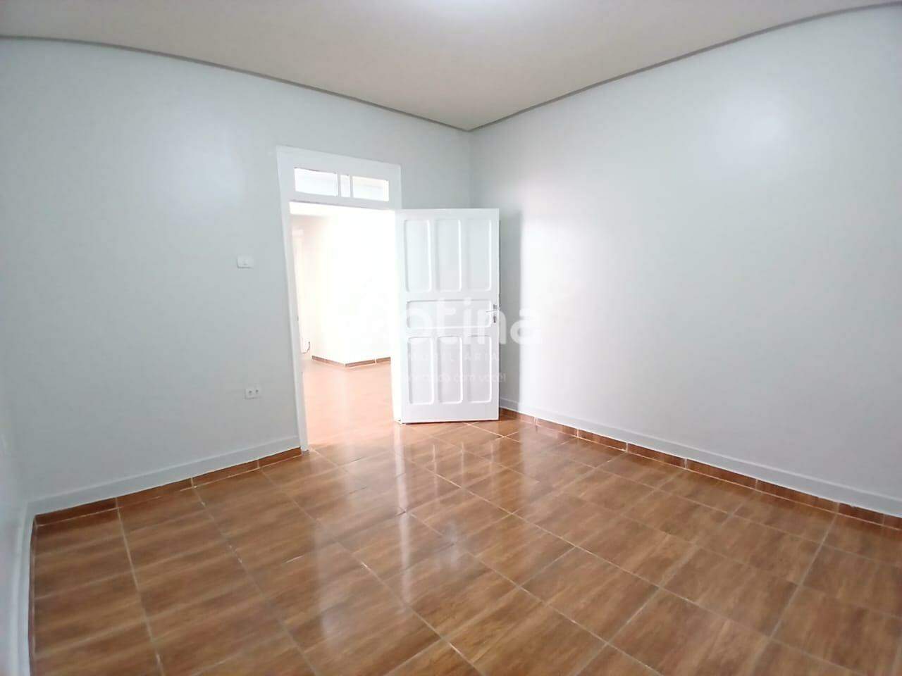 Casa Comercial para alugar, em Uberlândia no bairro Lídice no valor de R$ 2.500,00 - Rotina Imobiliária: 