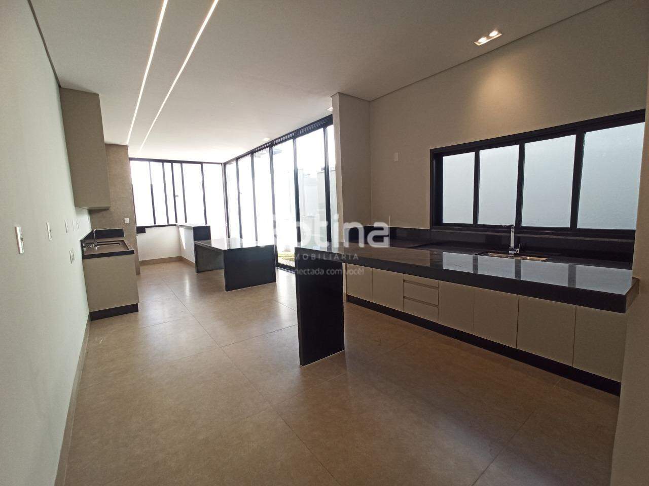 Casa Condomínio Fechado para alugar, 3 quartos em Uberlândia no bairro Gávea no valor de R$ 12.000,00 - Rotina Imobiliária: 