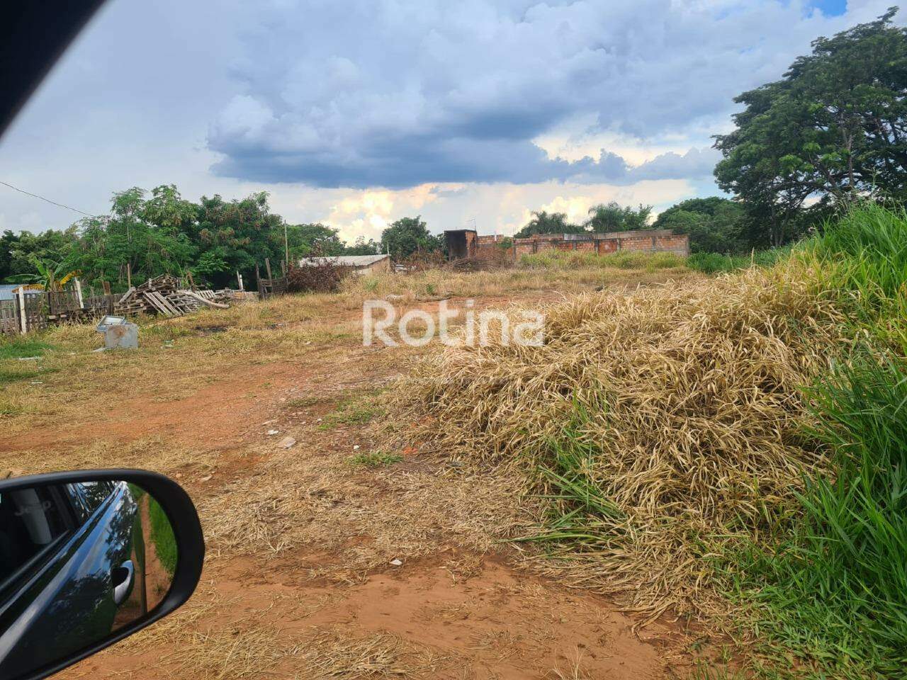 Terreno à venda, em Uberlândia no bairro Mansour no valor de R$ 595.000,00 - Rotina Imobiliária: Vista do terreno - Av. Rio Seridó com Av. Mississipi, Mansour I