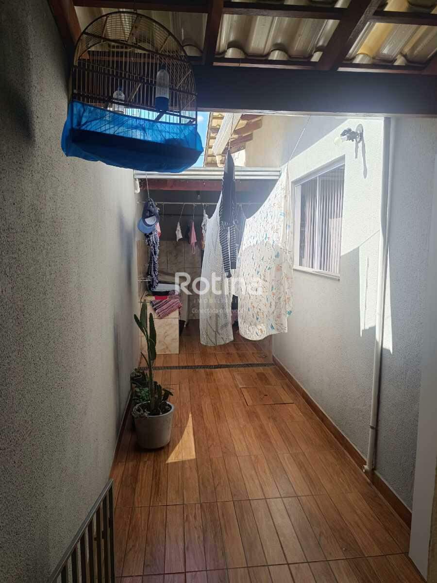 Casa à venda, 3 quartos em Uberlândia no bairro Presidente Roosevelt no valor de R$ 800.000,00 - Rotina Imobiliária: 