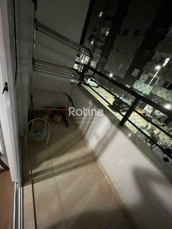 Apartamento à venda, 2 quartos em Uberlândia no bairro Martins no valor de R$ 290.000,00 - Rotina Imobiliária: 