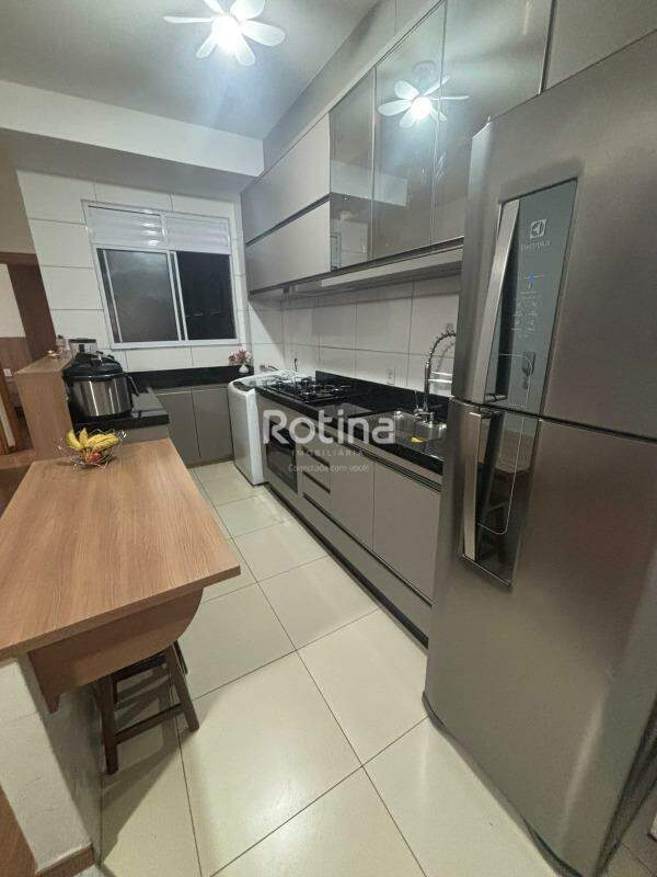 Apartamento à venda, 2 quartos em Uberlândia no bairro Martins no valor de R$ 290.000,00 - Rotina Imobiliária: 