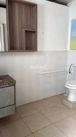 Galpão para alugar, em Uberlândia no bairro Tubalina no valor de R$ 4.000,00 - Rotina Imobiliária: 