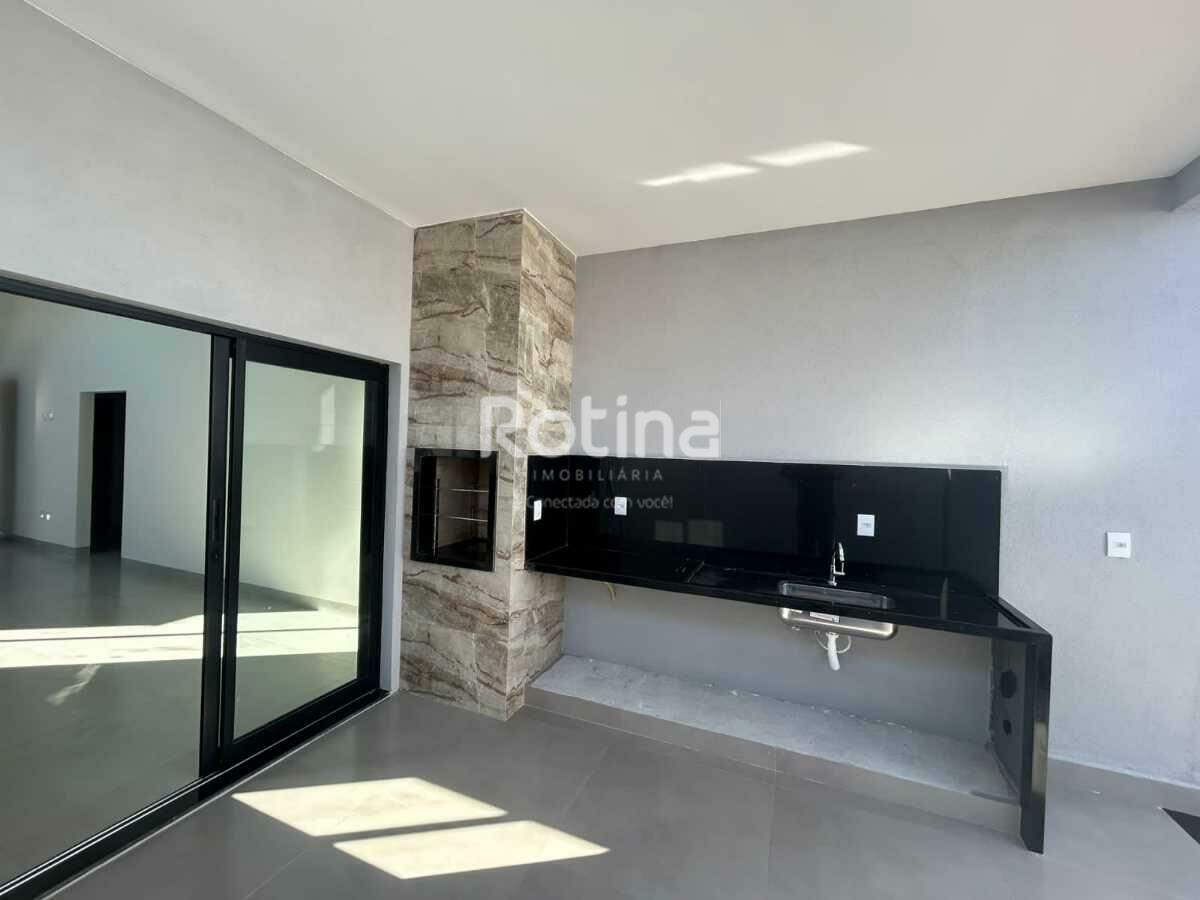 Casa à venda, 3 quartos em Uberlândia no bairro Aclimação no valor de R$ 1.200.000,00 - Rotina Imobiliária: 