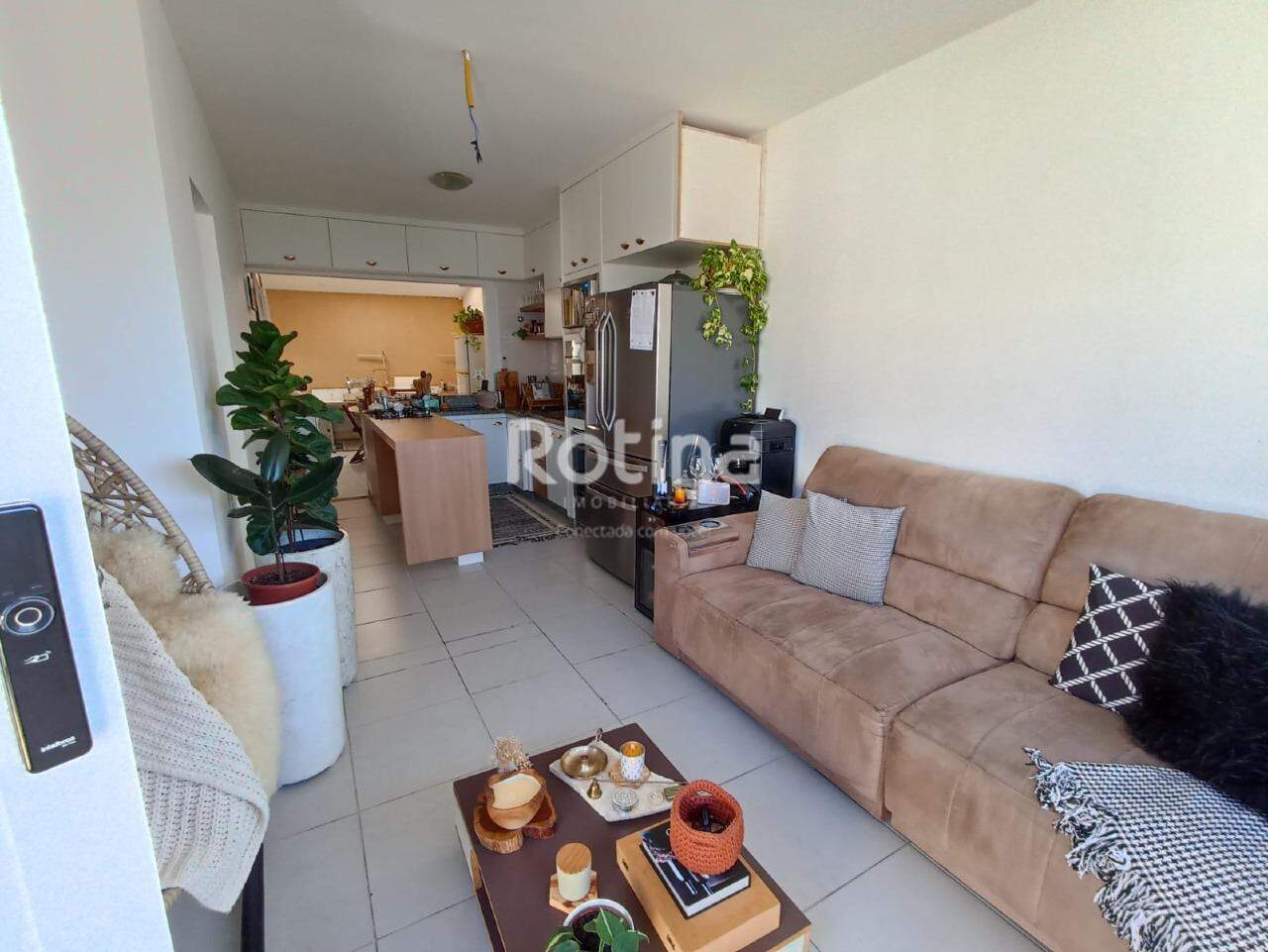 Casa Condomínio Fechado à venda, 2 quartos em Uberlândia no bairro Jardim das Palmeiras no valor de R$ 375.000,00 - Rotina Imobiliária: 