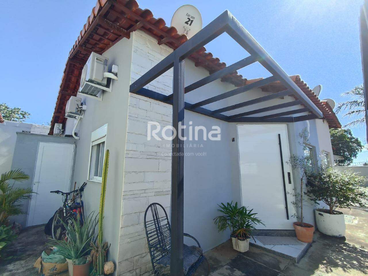 Casa Condomínio Fechado à venda, 2 quartos em Uberlândia no bairro Jardim das Palmeiras no valor de R$ 375.000,00 - Rotina Imobiliária: 
