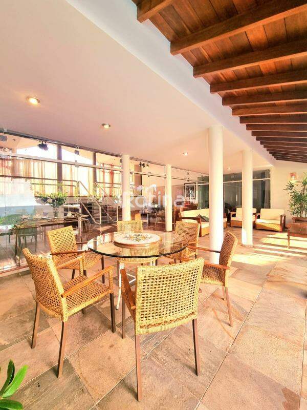 Casa à venda, 4 quartos em Uberlândia no bairro Saraiva no valor de R$ 1.580.000,00 - Rotina Imobiliária: 