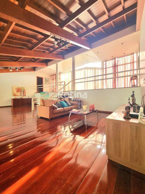 Casa à venda, 4 quartos em Uberlândia no bairro Saraiva no valor de R$ 1.580.000,00 - Rotina Imobiliária: 