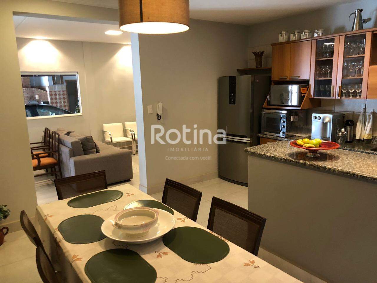 Casa à venda, 3 quartos em Uberlândia no bairro Jaraguá no valor de R$ 850.000,00 - Rotina Imobiliária: 
