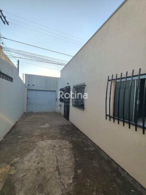 Casa à venda, 2 quartos em Uberlândia no bairro Segismundo Pereira no valor de R$ 395.000,00 - Rotina Imobiliária: 
