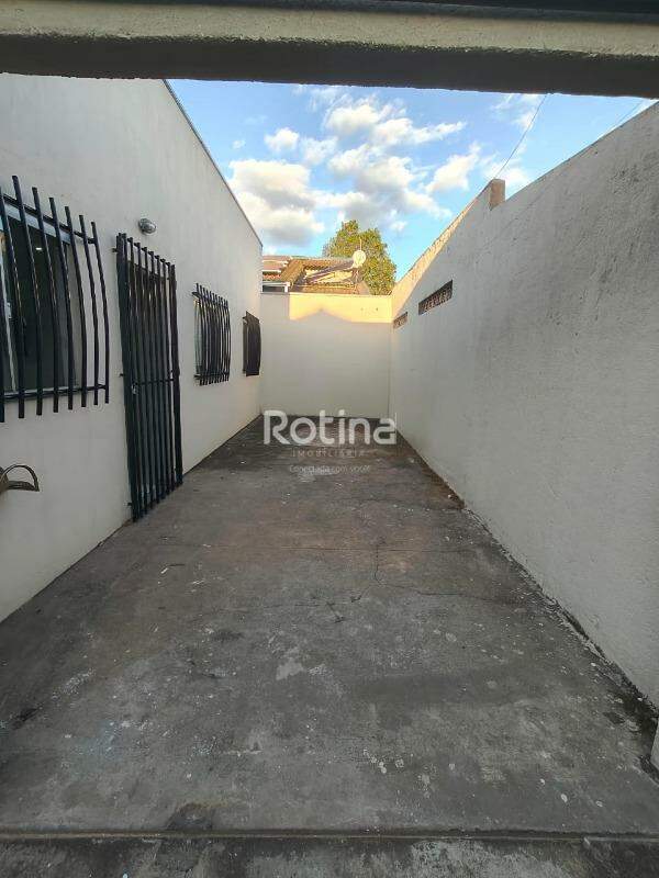 Casa à venda, 2 quartos em Uberlândia no bairro Segismundo Pereira no valor de R$ 395.000,00 - Rotina Imobiliária: 