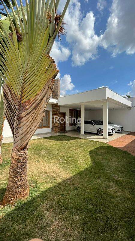 Casa à venda, 3 quartos em Uberlândia no bairro Jardim Karaíba no valor de R$ 1.250.000,00 - Rotina Imobiliária: 