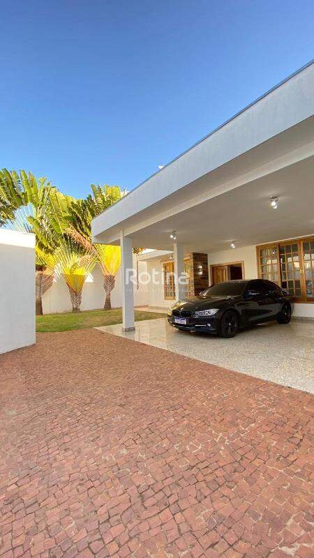 Casa à venda, 3 quartos em Uberlândia no bairro Jardim Karaíba no valor de R$ 1.250.000,00 - Rotina Imobiliária: 