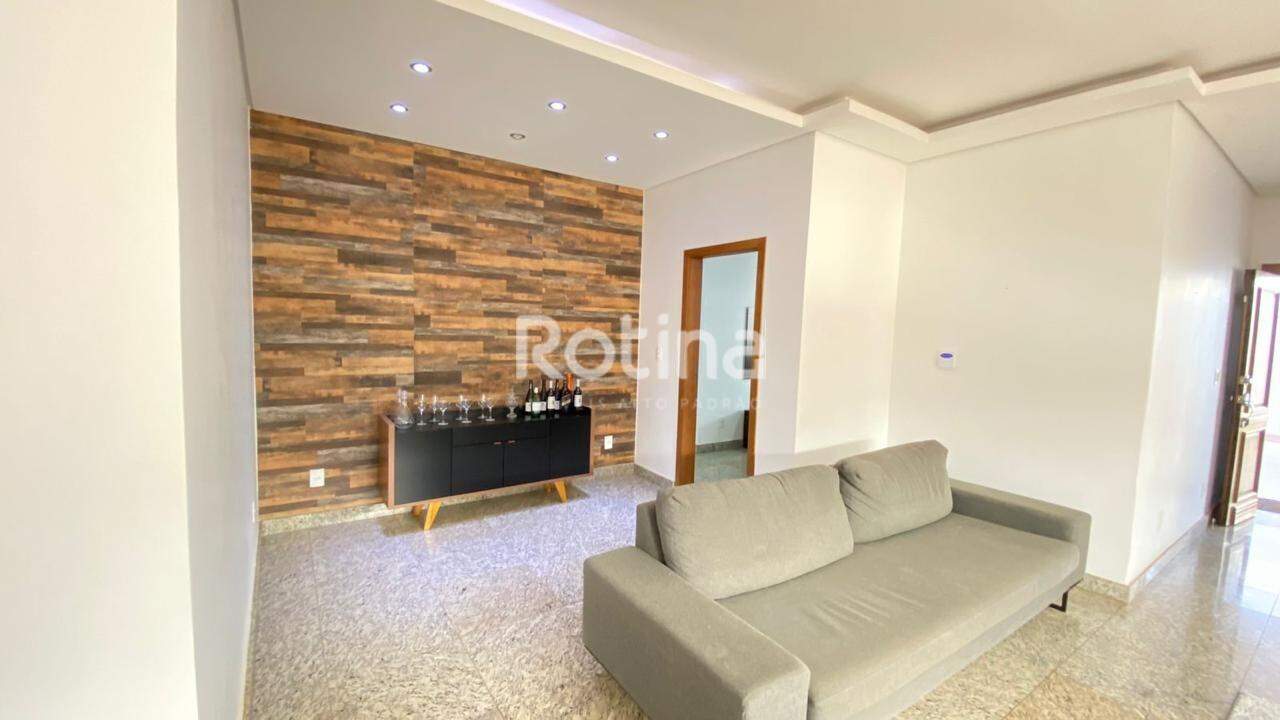 Casa à venda, 3 quartos em Uberlândia no bairro Jardim Karaíba no valor de R$ 1.250.000,00 - Rotina Imobiliária: 