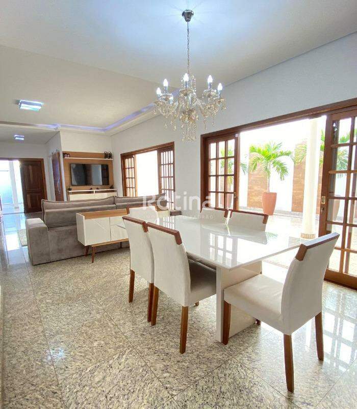 Casa à venda, 3 quartos em Uberlândia no bairro Jardim Karaíba no valor de R$ 1.250.000,00 - Rotina Imobiliária: 