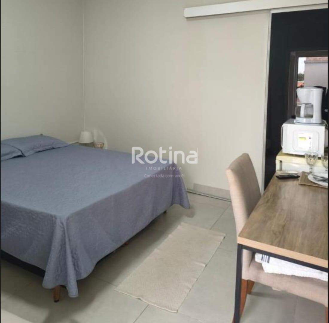 Flat para alugar, 1 quarto em Uberlândia no bairro Jardim Karaíba no valor de R$ 2.500,00 - Rotina Imobiliária: 