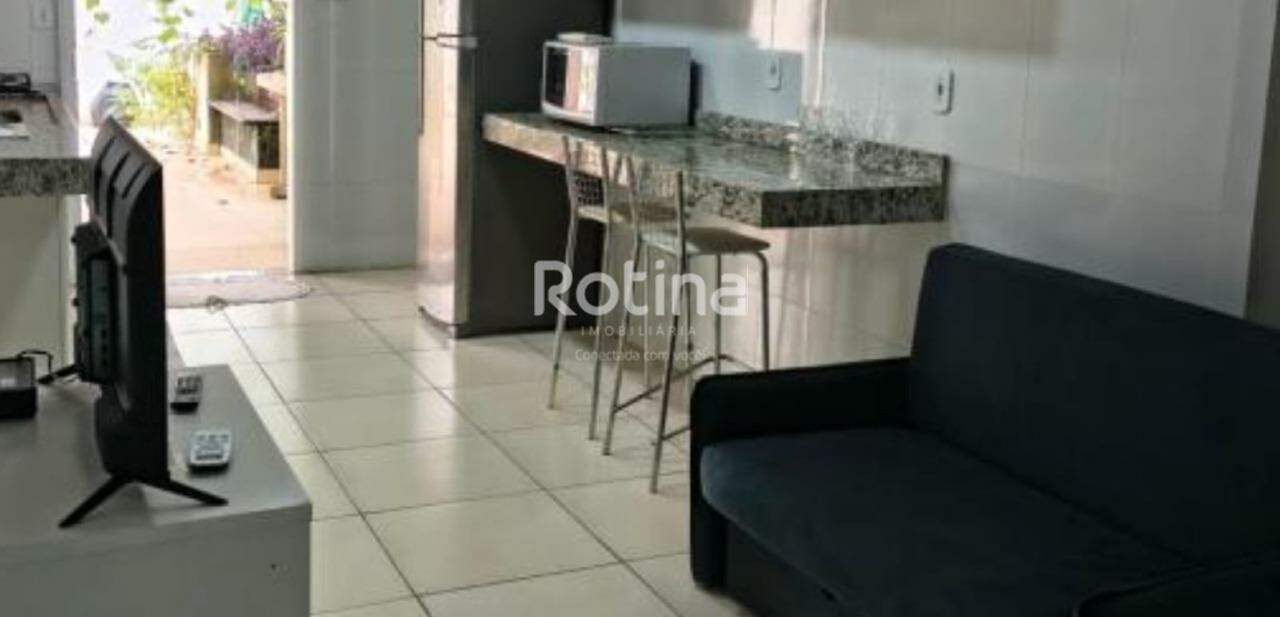 Flat para alugar, em Uberlândia no bairro Jardim Karaíba no valor de R$ 2.500,00 - Rotina Imobiliária: 