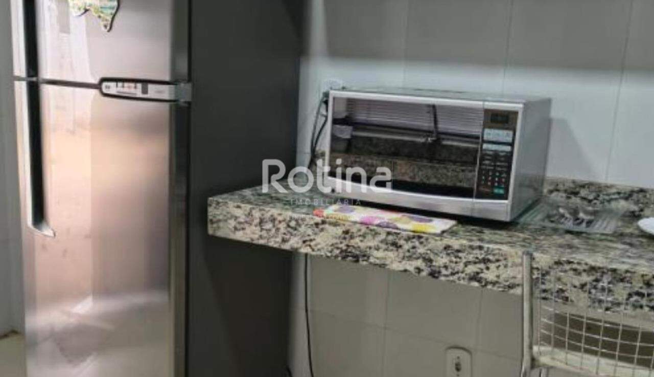 Flat para alugar, em Uberlândia no bairro Jardim Karaíba no valor de R$ 2.500,00 - Rotina Imobiliária: 