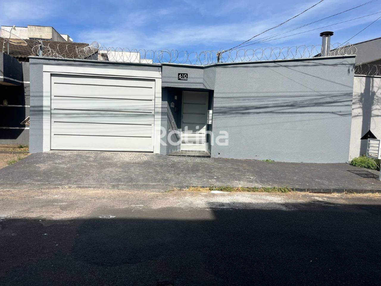 Casa para alugar, 3 quartos em Uberlândia no bairro Alto Umuarama no valor de R$ 4.700,00 - Rotina Imobiliária: 