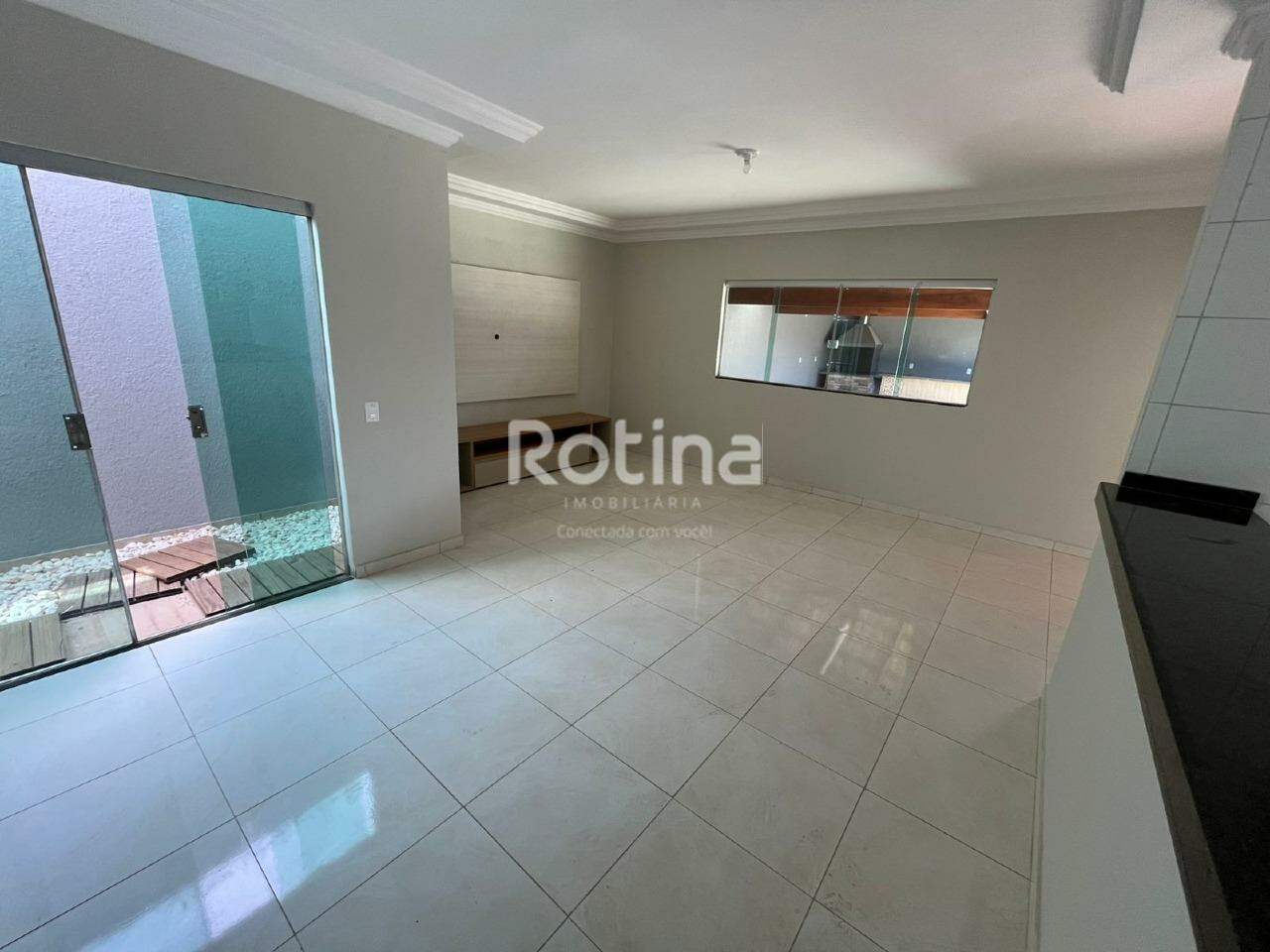 Casa para alugar, 3 quartos em Uberlândia no bairro Alto Umuarama no valor de R$ 4.700,00 - Rotina Imobiliária: 