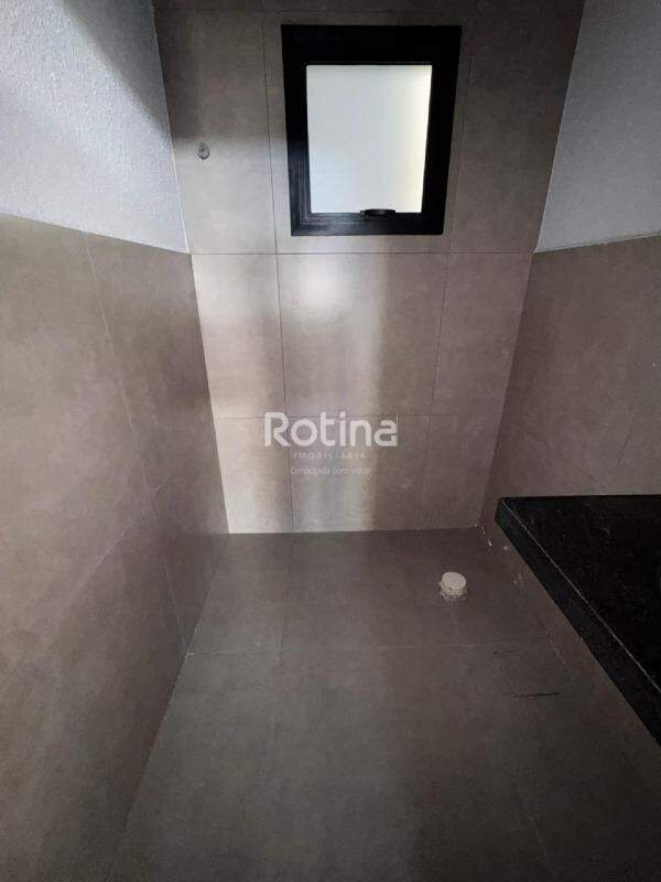 Galpão para alugar, em Uberlândia no bairro Pampulha no valor de R$ 9.500,00 - Rotina Imobiliária: 