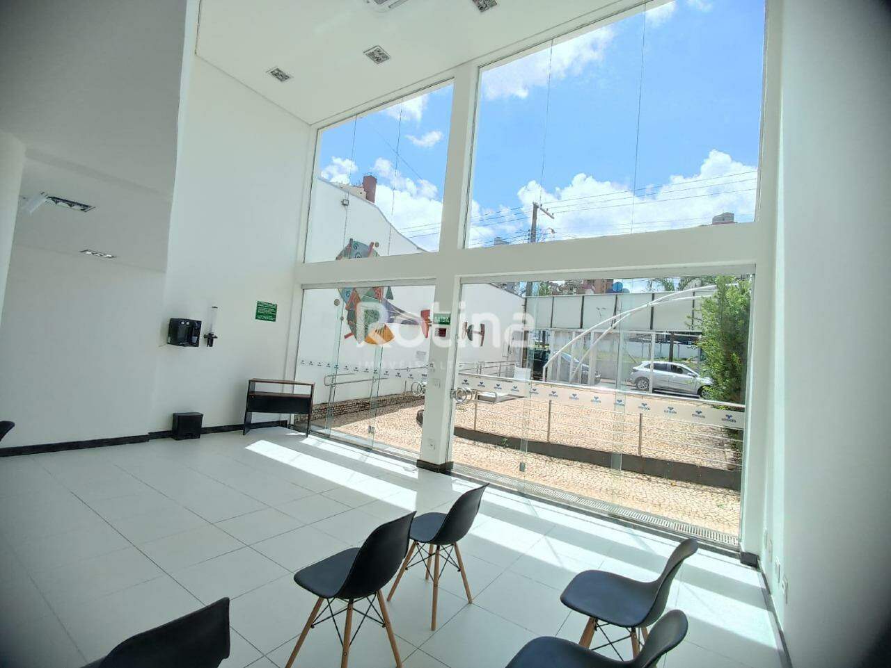 Comercial à venda, em Uberlândia no bairro Fundinho no valor de R$ 2.800.000,00 - Rotina Imobiliária: 