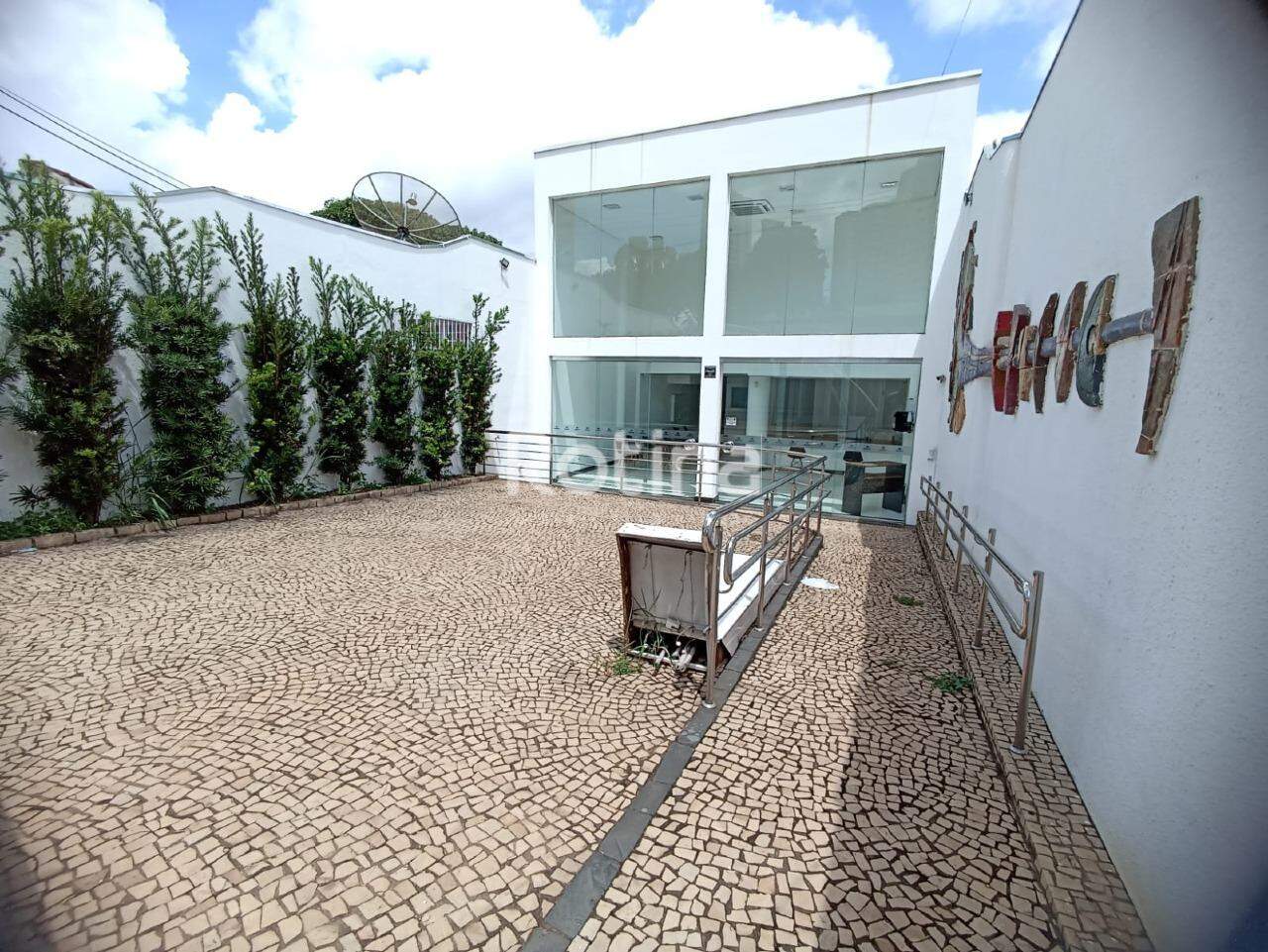 Comercial à venda, em Uberlândia no bairro Fundinho no valor de R$ 2.800.000,00 - Rotina Imobiliária: 