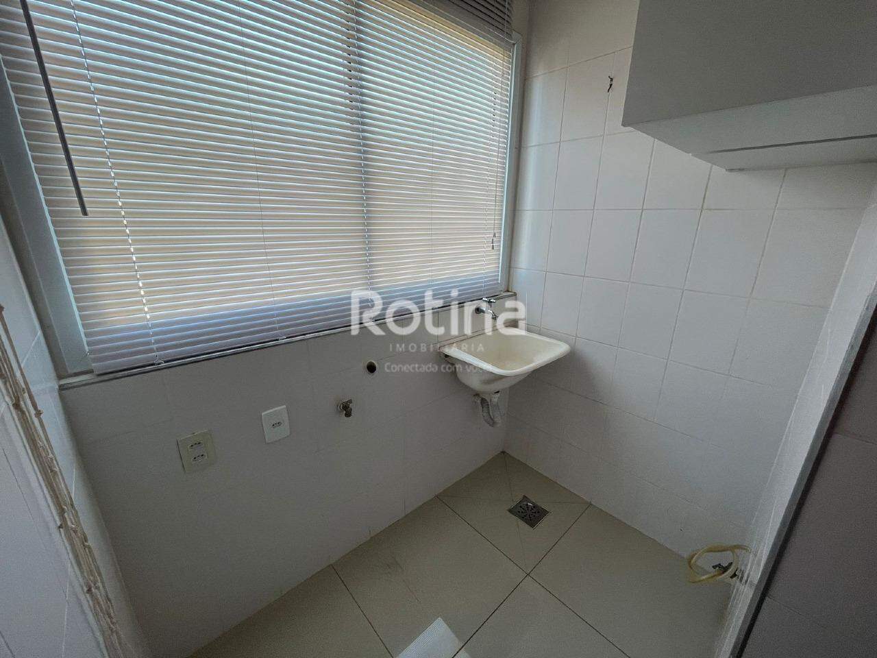 Apartamento à venda, 2 quartos em Uberlândia no bairro Segismundo Pereira no valor de R$ 250.000,00 - Rotina Imobiliária: 