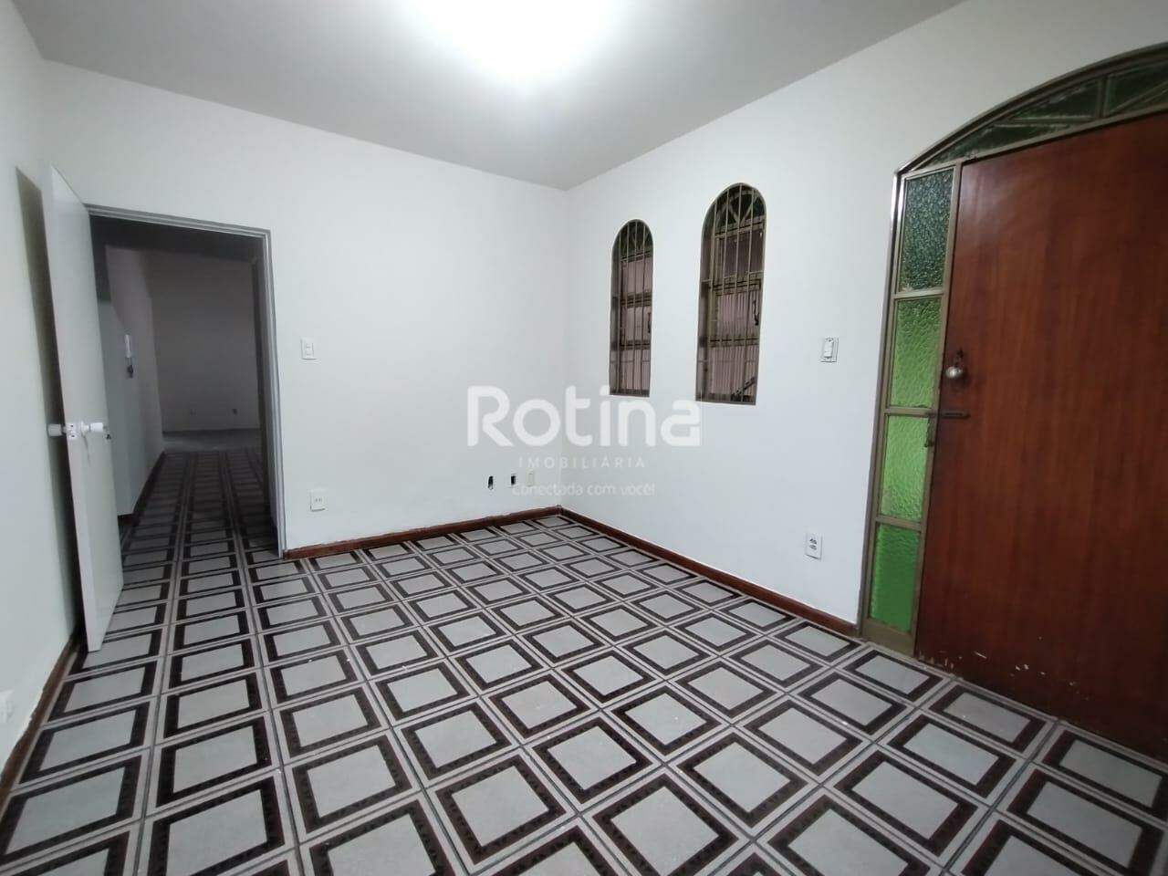 Casa à venda, 3 quartos em Uberlândia no bairro Presidente Roosevelt no valor de R$ 1.200.000,00 - Rotina Imobiliária: 