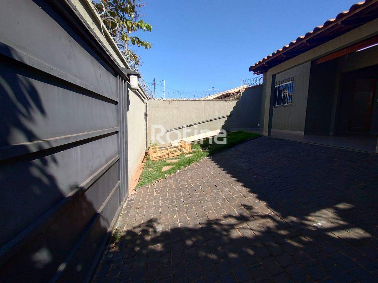 Casa para alugar, 5 quartos em Uberlândia no bairro Vigilato Pereira no valor de R$ 3.800,00 - Rotina Imobiliária: 