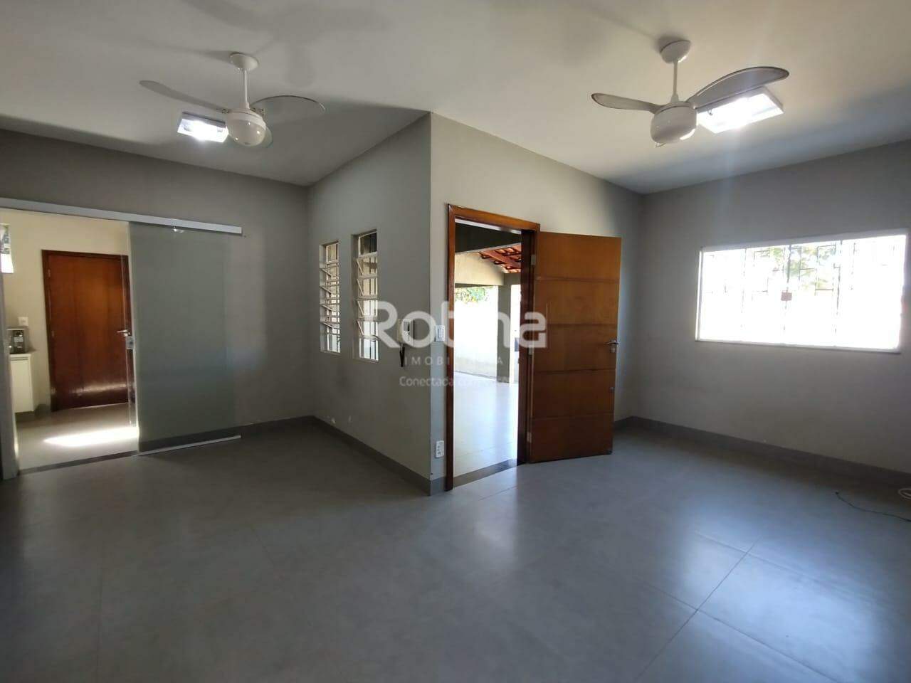 Casa para alugar, 5 quartos em Uberlândia no bairro Vigilato Pereira no valor de R$ 3.800,00 - Rotina Imobiliária: 