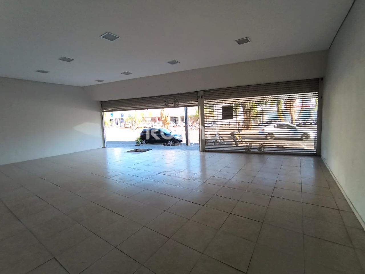 Loja para alugar, em Uberlândia no bairro Centro no valor de R$ 7.500,00 - Rotina Imobiliária: 