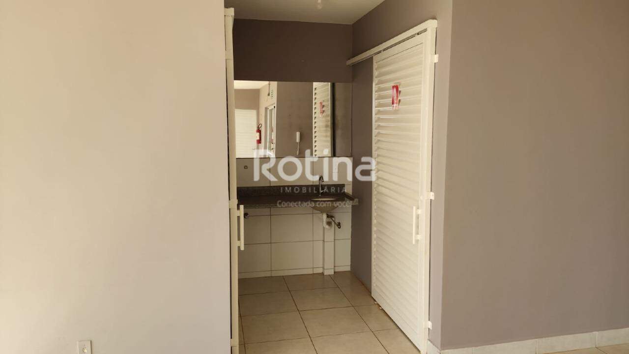 Apartamento para alugar, 2 quartos em Uberlândia no bairro Alto Umuarama no valor de R$ 2.000,00 - Rotina Imobiliária: 
