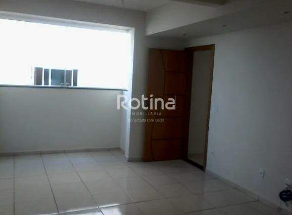Apartamento para alugar, em Uberlândia no bairro Santa Mônica no valor de R$ 1.550,00 - Rotina Imobiliária: 
