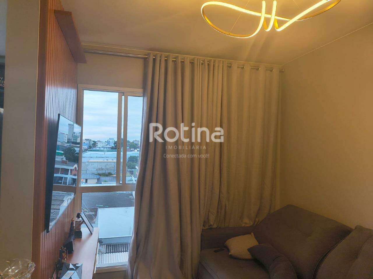 Apartamento à venda, 2 quartos em Uberlândia no bairro Brasil no valor de R$ 360.000,00 - Rotina Imobiliária: 