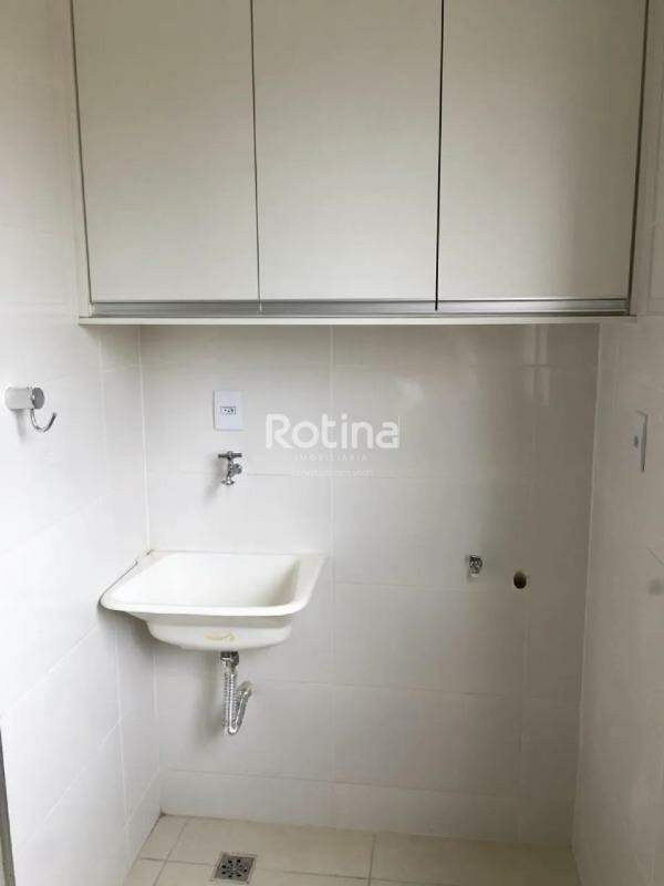 Apartamento para alugar, em Uberlândia no bairro Santa Mônica no valor de R$ 2.000,00 - Rotina Imobiliária: 