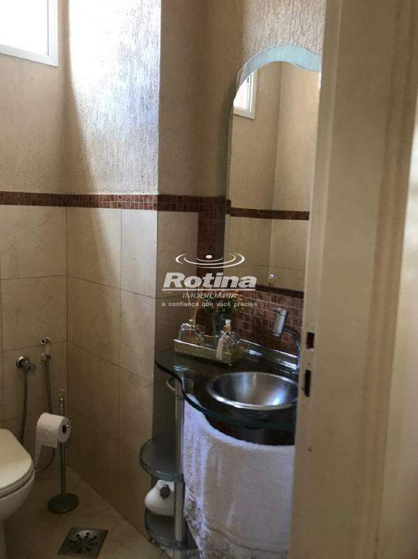 Casa à venda, 5 quartos em Uberlândia no bairro Tibery no valor de R$ 1.500.000,00 - Rotina Imobiliária: 