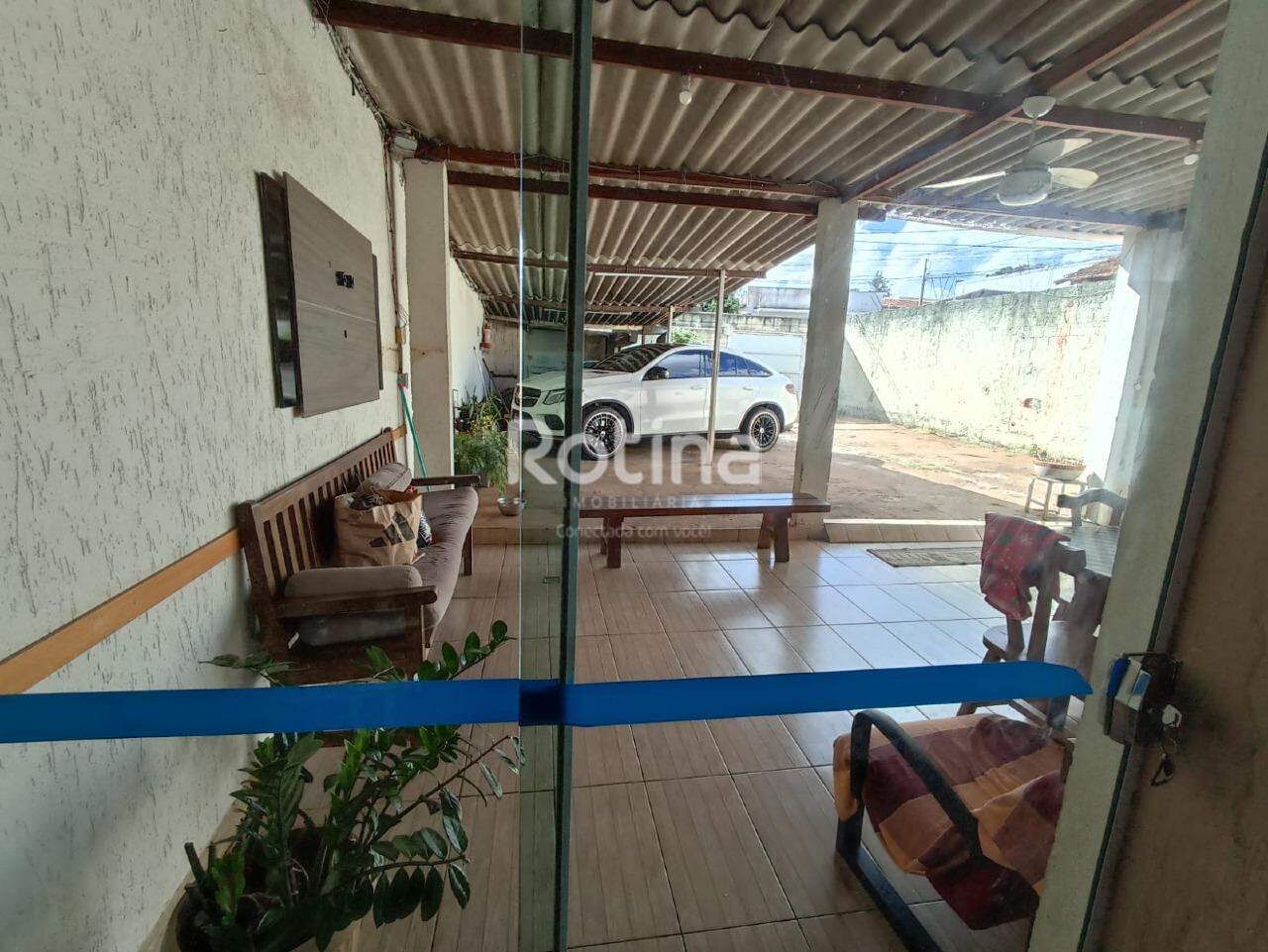 Casa à venda, 3 quartos em Uberlândia no bairro Lagoinha no valor de R$ 320.000,00 - Rotina Imobiliária: 
