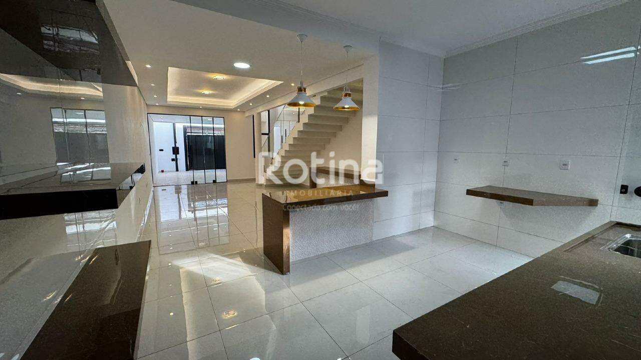 Casa à venda, 3 quartos em Uberlândia no bairro Dona Zulmira no valor de R$ 720.000,00 - Rotina Imobiliária: 