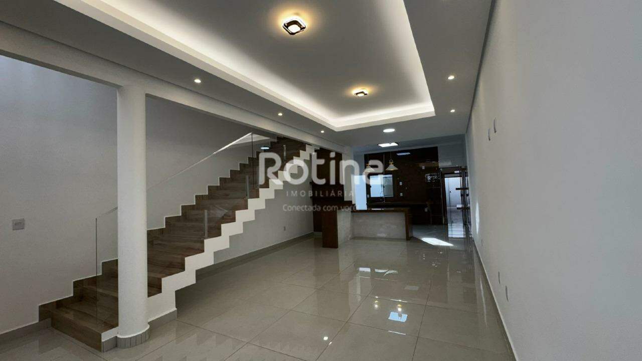 Casa à venda, 3 quartos em Uberlândia no bairro Dona Zulmira no valor de R$ 720.000,00 - Rotina Imobiliária: 