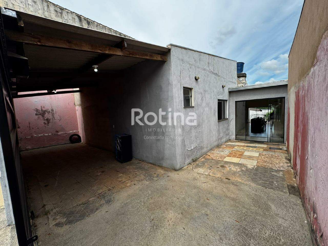 Casa à venda, 3 quartos em Uberlândia no bairro Maravilha no valor de R$ 420.000,00 - Rotina Imobiliária: 