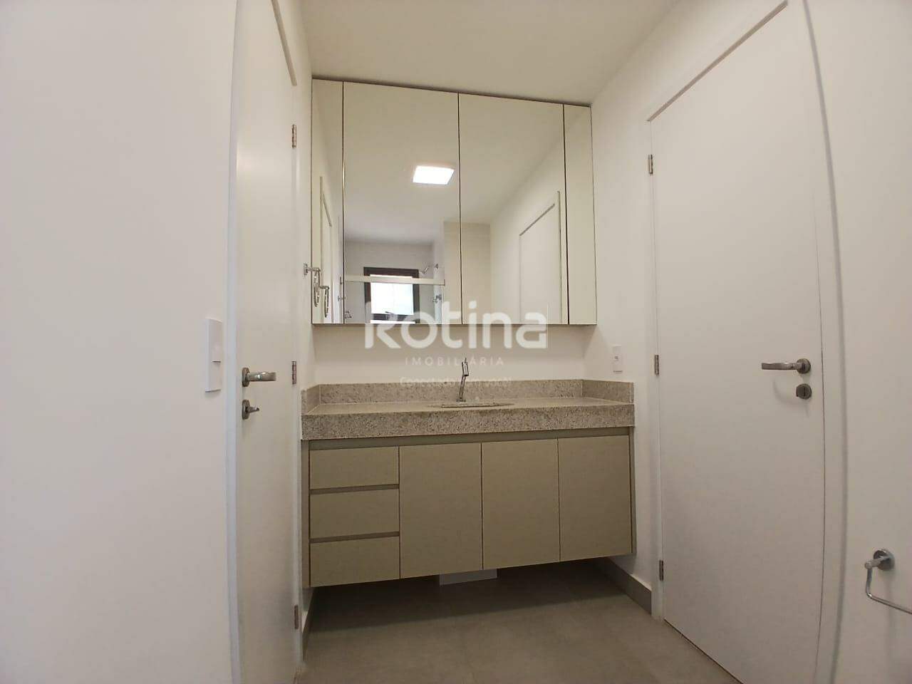 Apartamento à venda, 3 quartos em Uberlândia no bairro Gávea no valor de R$ 1.100.000,00 - Rotina Imobiliária: 