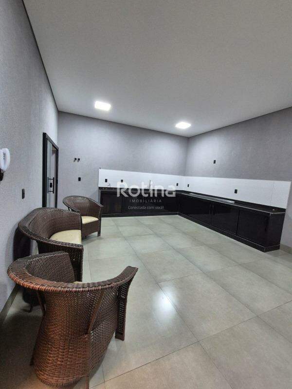 Casa à venda, 3 quartos em Uberlândia no bairro Segismundo Pereira no valor de R$ 979.000,00 - Rotina Imobiliária: 