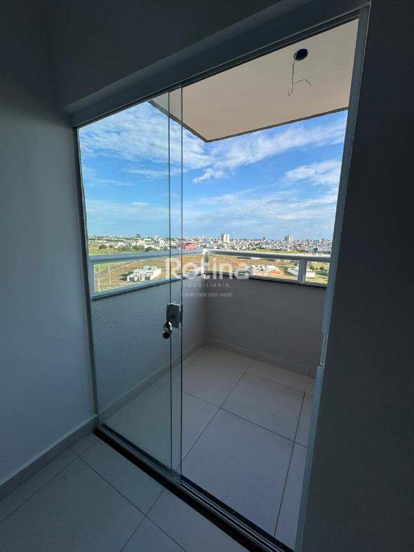 Apartamento para alugar, 2 quartos em Uberlândia no bairro Novo Mundo no valor de R$ 1.800,00 - Rotina Imobiliária: 