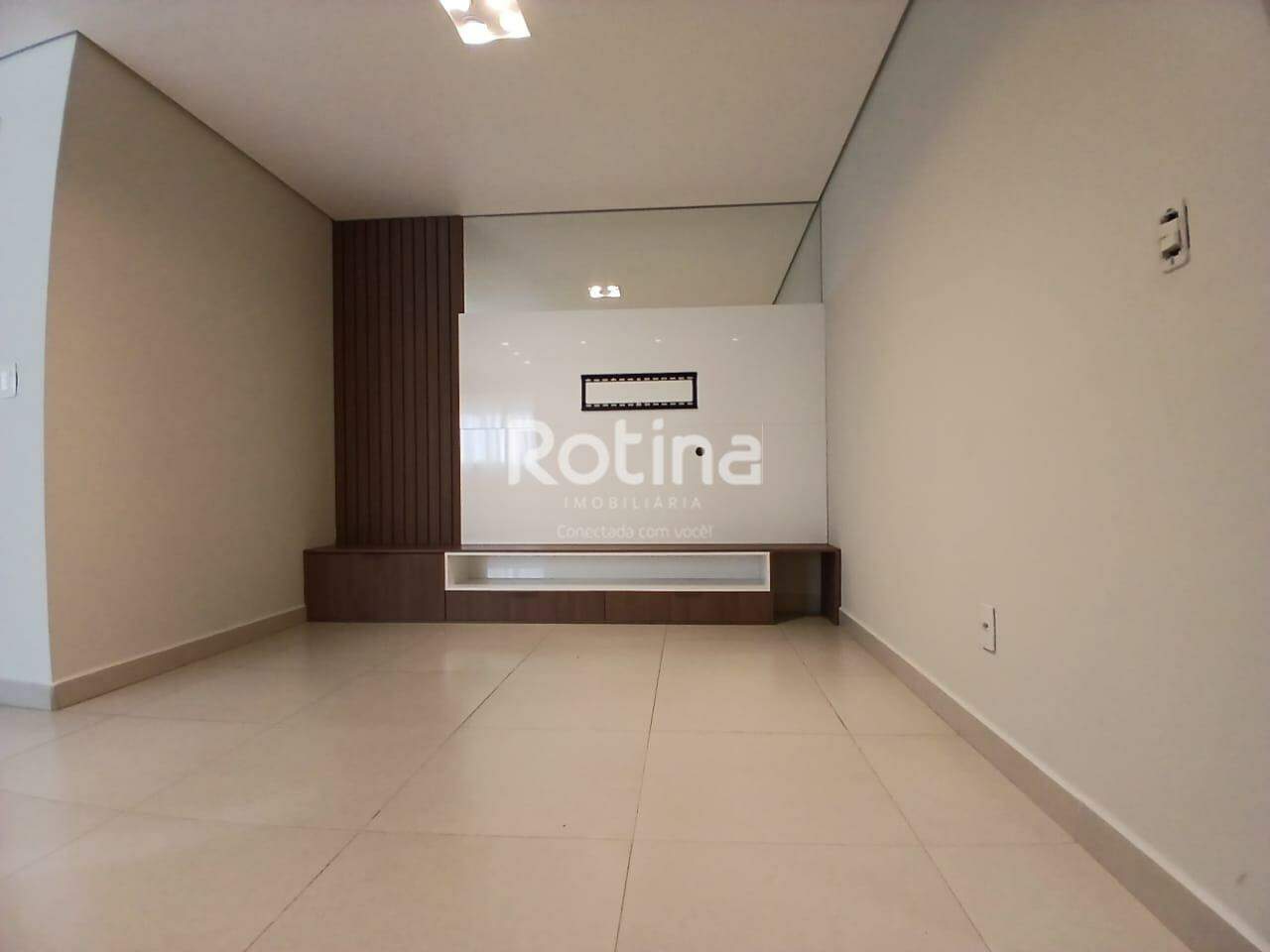 Apartamento para alugar, 3 quartos em Uberlândia no bairro Aclimação no valor de R$ 1.900,00 - Rotina Imobiliária: 