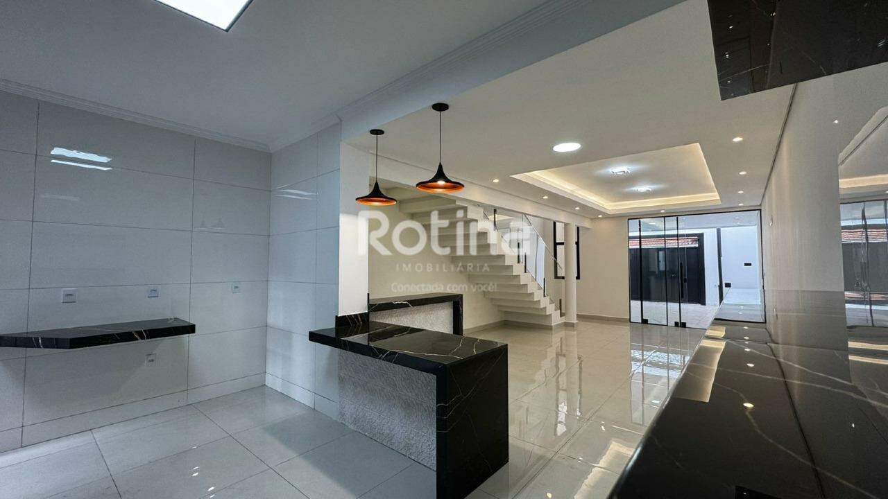 Casa Condomínio Fechado à venda, 3 quartos em Uberlândia no bairro Jardim Patrícia no valor de R$ 720.000,00 - Rotina Imobiliária: 