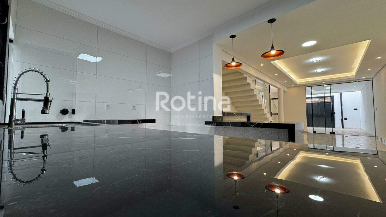 Casa Condomínio Fechado à venda, 3 quartos em Uberlândia no bairro Jardim Patrícia no valor de R$ 720.000,00 - Rotina Imobiliária: 