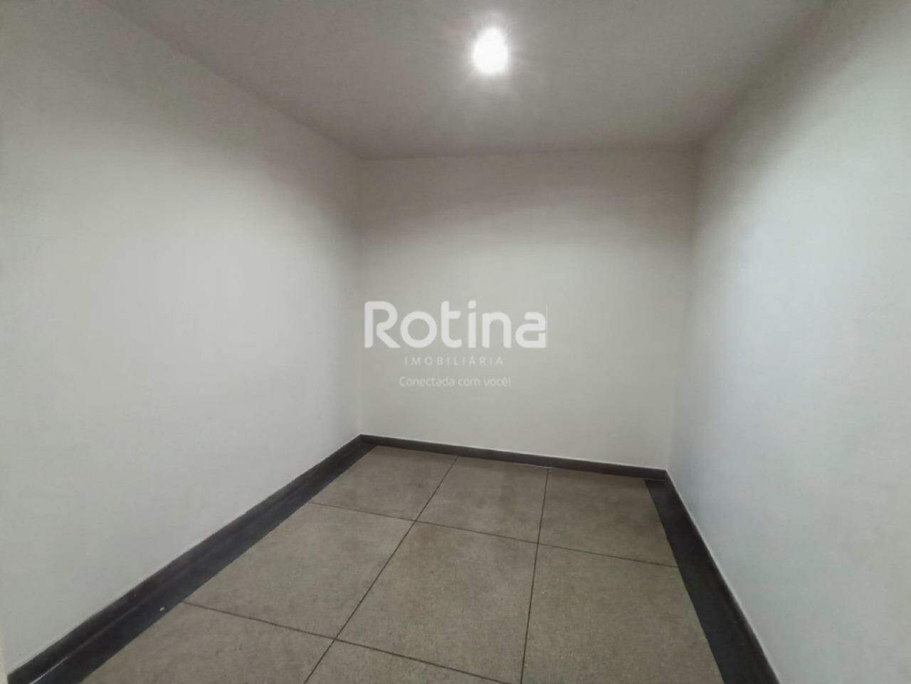 Colônia à venda, 3 quartos em Uberlândia no bairro Brasil no valor de R$ 900.000,00 - Rotina Imobiliária: 