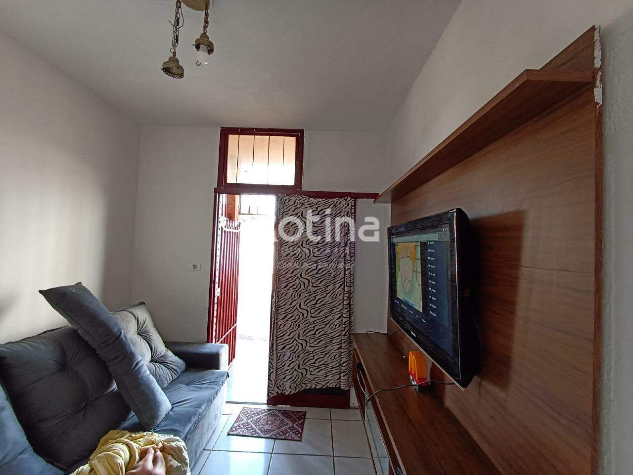 Colônia à venda, 3 quartos em Uberlândia no bairro Brasil no valor de R$ 900.000,00 - Rotina Imobiliária: 