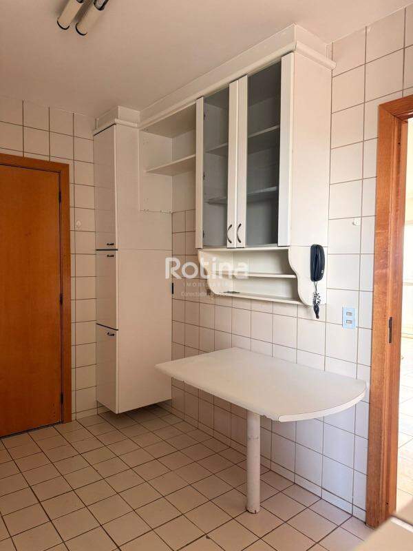 Apartamento para alugar, 4 quartos em Uberlândia no bairro Osvaldo Rezende no valor de R$ 1.800,00 - Rotina Imobiliária: 